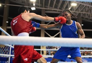 BOXEO: Barron se levantó de la lona ganó y pasó a semifinales