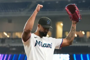 Alcántara lanzó blanqueada. Resultados MLB