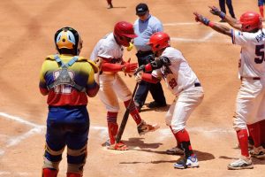 Elías Valerio y Yan Carlos González conquistan el oro para RD en el softbol masculino