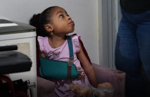 madre-solicita-ayuda-para-costear-tratamiento-de-su-hija-con-neurofibromatosis