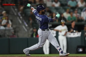 Caminero corona remontada de los Rays con jonrón de tres carreras
