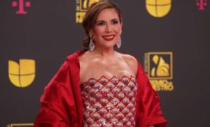 Angélica Vale revela que su divorcio continúa en proceso