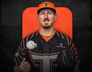 Toros fortalecen su roster con Zoilo Almonte, Joe Corbett y Noah Skirro