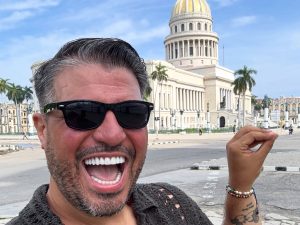 Vladimir “Vlady” Gómez regresa a Cuba y revela: “no fui a hacer política, fui a vivir, escuchar y contar”