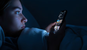 Celular y redes sociales: el hábito que altera el descanso adolescente