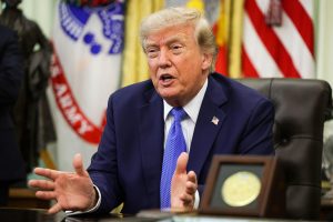 Trump participa en competencia juvenil que marca las celebraciones por el aniversario de EE. UU.