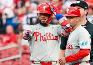 Edmundo Sosa y Kyle Schwarber lideran triunfo de Filadelfia 6-5 sobre Cardenales