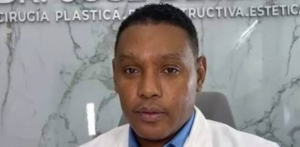 Ordenan arresto de cirujano condenado por muerte de paciente