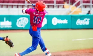 Isaac Brito hace historia con tres jonrones en triunfo de Dominicana sobre Puerto Rico en la Serie del Caribe Kids