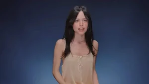 Jenna Ortega vuelve al foco tras comentarios sobre su delgadez