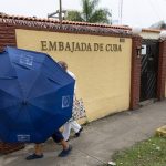Cuba rechaza retiro de sus diplomáticos en RD y atribuye decisión a presiones de Estados Unidos