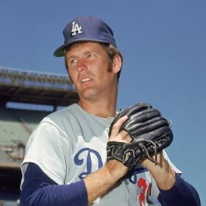 Fallece a los 83 años Tommy John, figura histórica de los Dodgers y la medicina deportiva