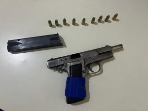 Apresan hombre por portar arma ilegal en Valverde