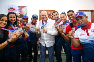 Alcalde Ulises Rodríguez entregará incentivos a los medallistas de Santiago