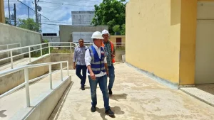 ADP alerta sobre el riesgo de inicio de clases en escuela Eduardo Brito; Infraestructura Escolar asegura que estará lista