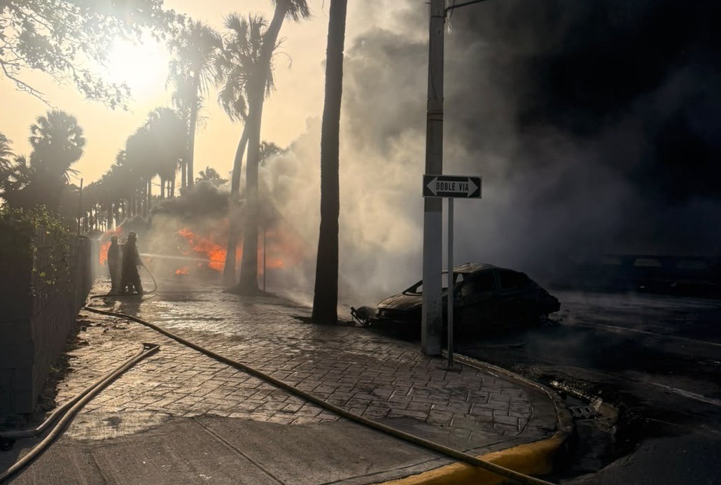 Identifican a las dos víctimas mortales de explosión de camión de combustible en la George Washington
