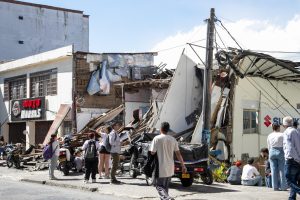 Aumentan a 312 las víctimas del terremoto en Colombia