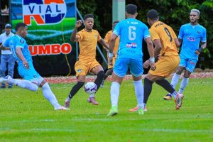 Salcedo FC inicia con autoridad la defensa de su título
