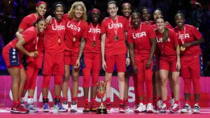 Estados Unidos arrasa a China en su debut mundialista de baloncesto femenino