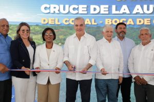 Abinader entrega obra vial esperada por más de dos décadas en La Altagracia