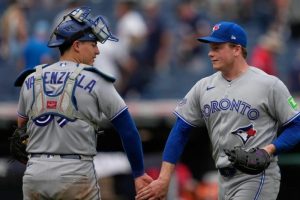 Toronto vence a Cleveland y se acerca al último comodín de la Liga Americana