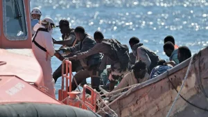 Más de 80 migrantes mueren en travesía desde Gambia hacia Canarias