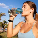 Más allá del agua: cuatro bebidas que favorecen la hidratación