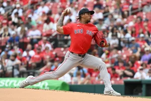Bello, Martínez y Uribe ganaron.  Boston, Milwaukee y Arizona loderan la jornada de MLB