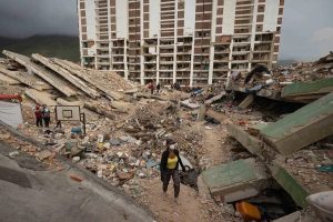 Venezuela anuncia demolición de 39 edificios en la región más afectada por los terremotos