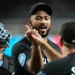 Sandy Alcántara sale del bullpen con un día de descanso y logra su primer salvamento de por vida con los Marlins