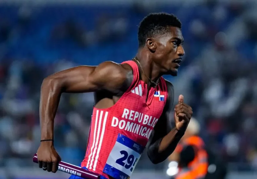 christopher-melenciano-gana-oro-y-establece-record-mundial-en-atletismo-para-sordos