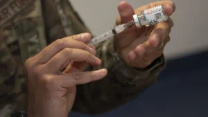 Rusia inicia distribución de su primera vacuna nacional contra el VPH