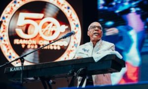 ramon-orlando-agradece-el-apoyo-recibido-en-su-concierto-por-los-50-anos-de-carrera