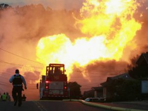 Aumentan a seis los muertos y decenas de heridos por explosión de cilindro de gas en Bangladés