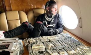 ekashi-asegura-que-su-hijo-gano-un-millon-de-dolares-a-pocas-horas-de-nacer