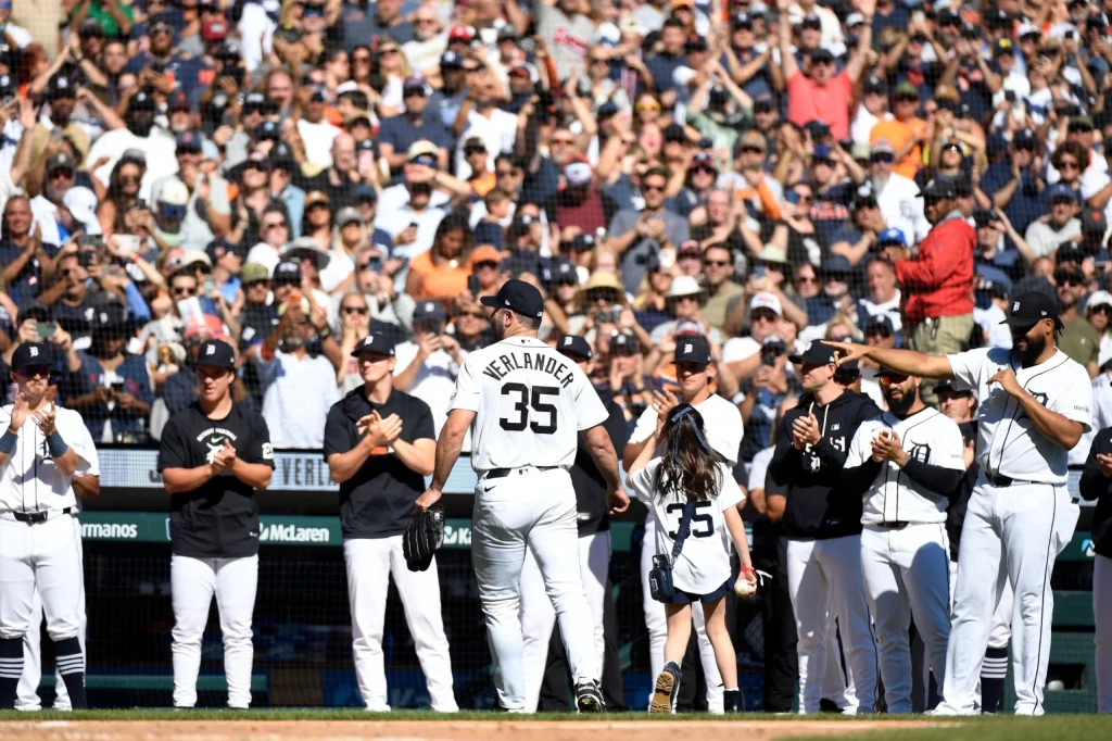 justin-verlander-se-despide-entre-lagrimas-tras-21-anos;-tigres-remontan-y-vencen-4-3-a-piratas