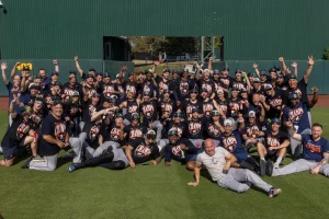 Astros conquistan el Oeste tras remontar una temporada de adversidades