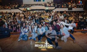 “revolution-concert-debuta-en-republica-dominicana-con-una-noche-de-fe-y-adoracion”.