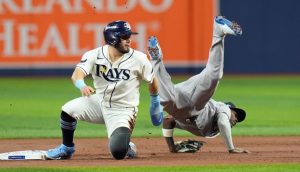 Rays castigan a Schlittler y se colocan a un triunfo de la SCLA