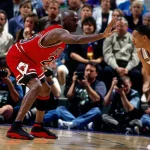 Camiseta de Michael Jordan de las Finales de 1998 se vende por US$14 millones