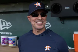 los-astros-no-renuevan-el-contrato-de-joe-espada-y-se-separan-de-su-manager