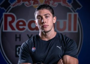 Víctor Gómez hace historia al representar a RD en campamento internacional de coaches HYROX