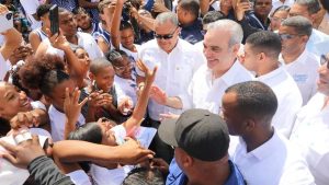 Presidente Abinader retomará inauguraciones tras regreso de Roma