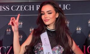 Miss Universe República Checa renuncia a su título y no viajará a la final en Puerto Rico