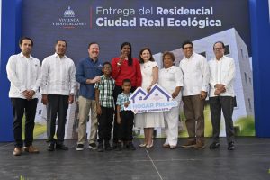 Banreservas financia 836 apartamentos entregados a familias en SDE