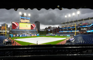 Mal tiempo obliga a aplazar cuarto juego de la Serie de Campeonato de Liga Americana