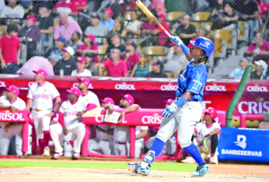 Jesús Madé debuta con jonrón de 408 pies y Licey aplasta al Escogido