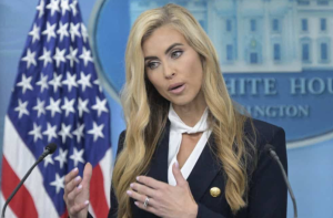 Katie Zacharia renuncia como portavoz de la Casa Blanca una semana después de su nombramiento