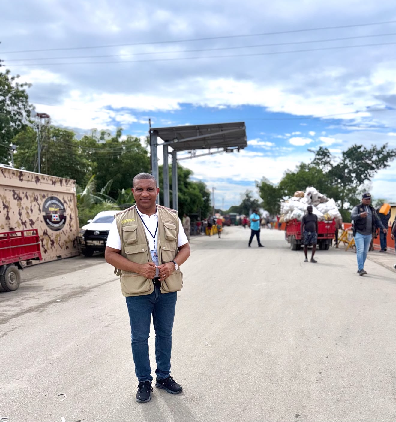 CESFRONT retiene al periodista Vargavila Riverón mientras grababa en la frontera con Haití