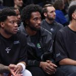 Kawhi Leonard estará fuera al menos una semana por inflamación en la rodilla izquierda